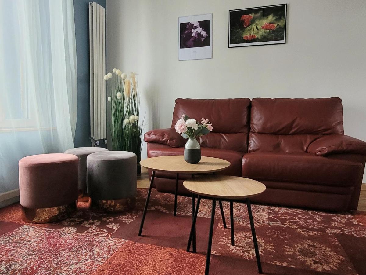 Appartements Cdg Joigny Eksteriør bilde