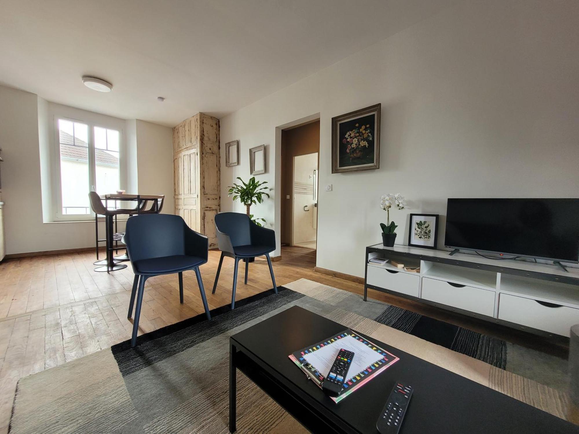 Appartements Cdg Joigny Rom bilde